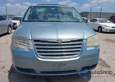 2009 Chrysler Town & Country Touring из США, поврежденный, VIN 2A8HR541X9R643654